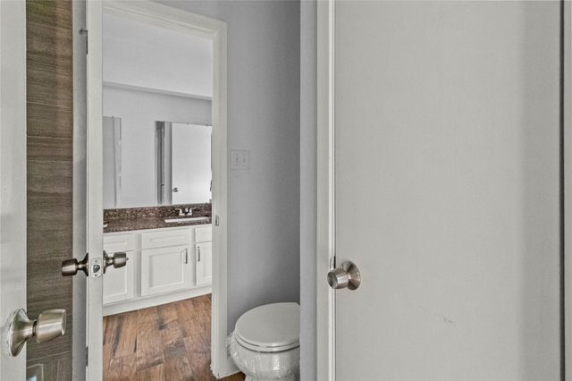 5011 Abercreek Avenue, Friendswood, TX 77546