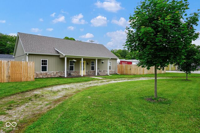 102 E 5th Street, Carthage, IN 46115
