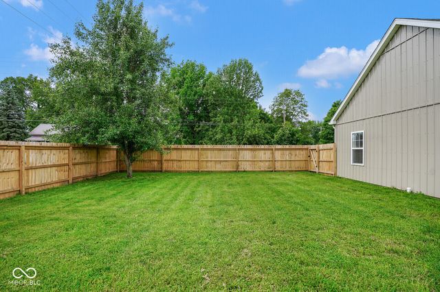 102 E 5th Street, Carthage, IN 46115