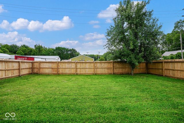 102 E 5th Street, Carthage, IN 46115