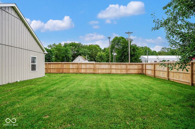 102 E 5th Street, Carthage, IN 46115