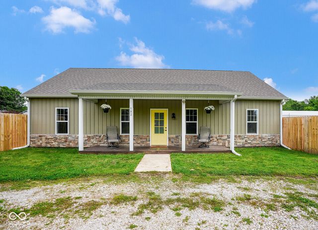 102 E 5th Street, Carthage, IN 46115