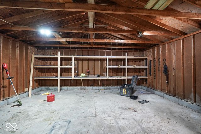 102 E 5th Street, Carthage, IN 46115