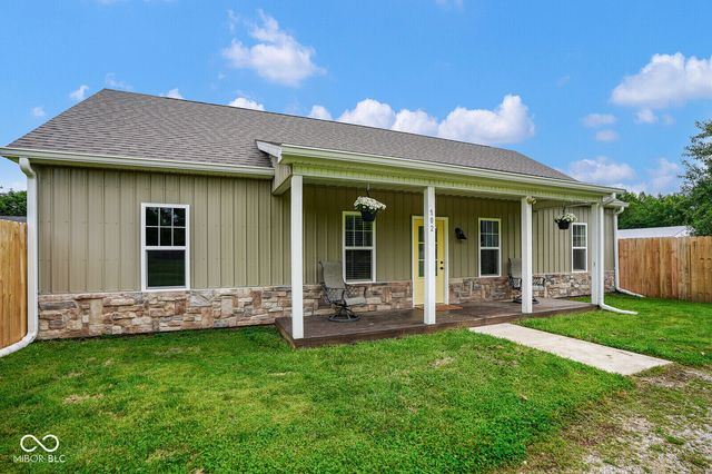 102 E 5th Street, Carthage, IN 46115
