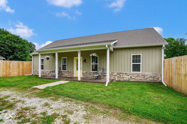 102 E 5th Street, Carthage, IN 46115