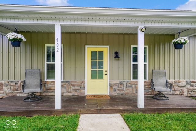 102 E 5th Street, Carthage, IN 46115