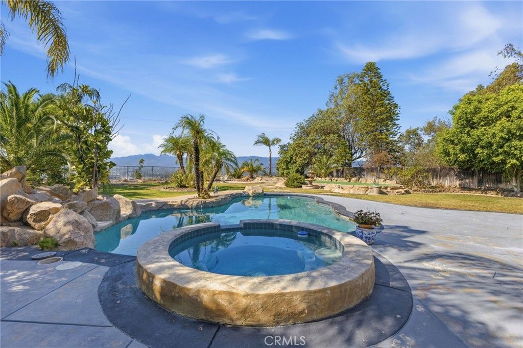 Image 6 of property listing at 1184 Tesoro, Corona, CA 92879