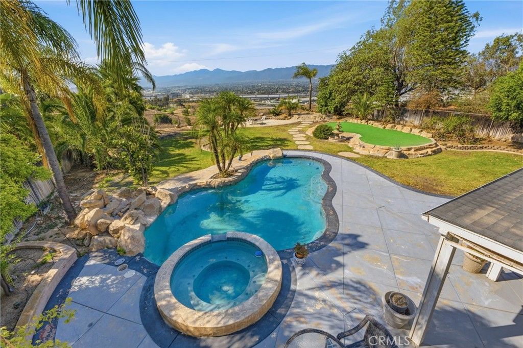 Image 7 of property listing at 1184 Tesoro, Corona, CA 92879