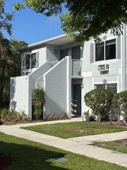 4127 DOLPHIN DRIVE 4127, Tampa, FL 33617