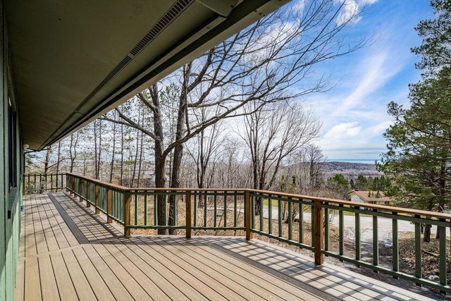 2207 Heather Avenue, Duluth, MN 55803