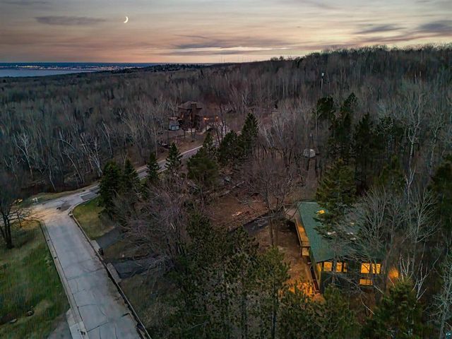 2207 Heather Avenue, Duluth, MN 55803