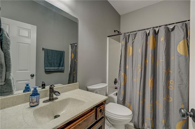 19312 E 8th St Court S, Independence, MO 64056