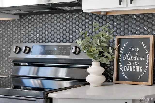 3194 Carefree Lane, Florissant, MO 63033