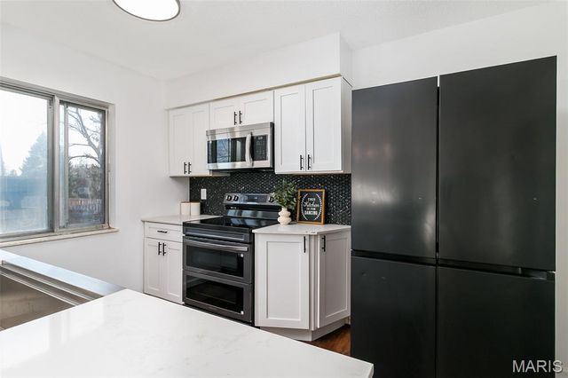 3194 Carefree Lane, Florissant, MO 63033