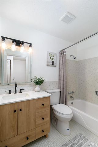 3194 Carefree Lane, Florissant, MO 63033