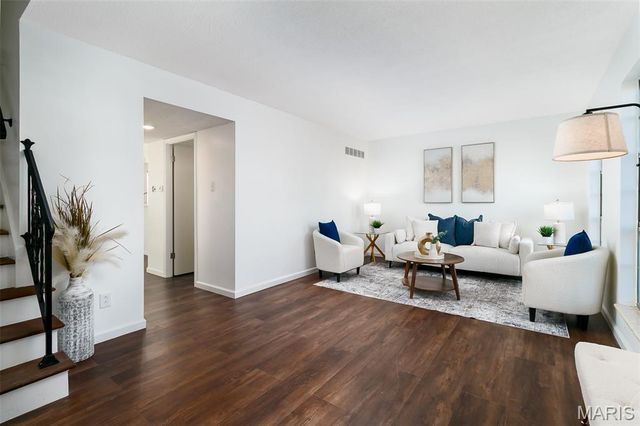 3194 Carefree Lane, Florissant, MO 63033