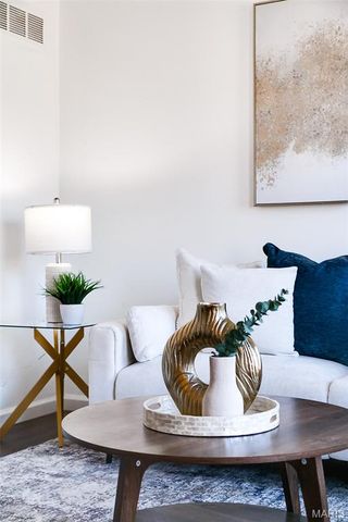 3194 Carefree Lane, Florissant, MO 63033