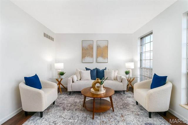 3194 Carefree Lane, Florissant, MO 63033