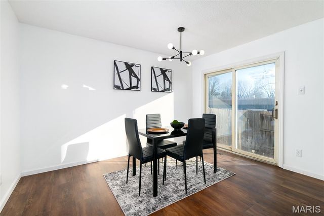 3194 Carefree Lane, Florissant, MO 63033