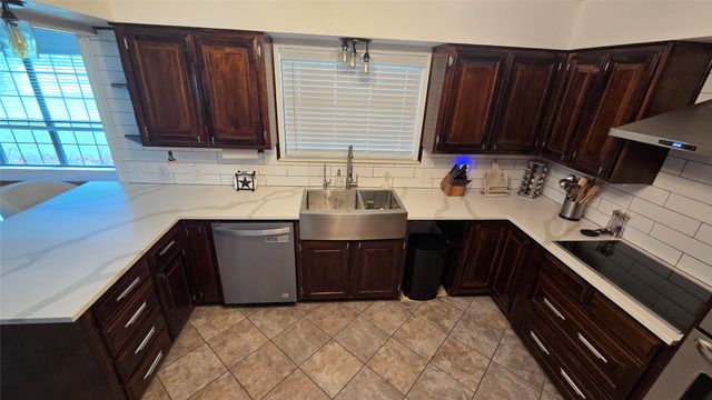 338 Travis Road, Decatur, TX 76234