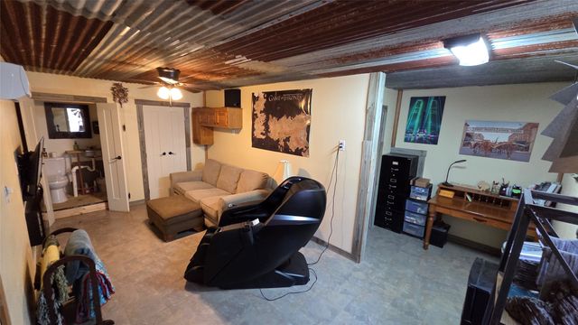 338 Travis Road, Decatur, TX 76234