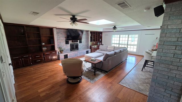 338 Travis Road, Decatur, TX 76234