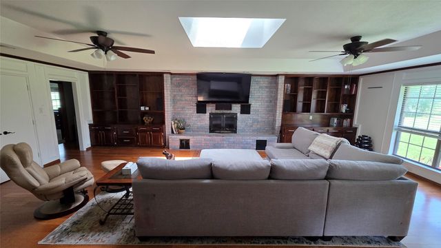 338 Travis Road, Decatur, TX 76234