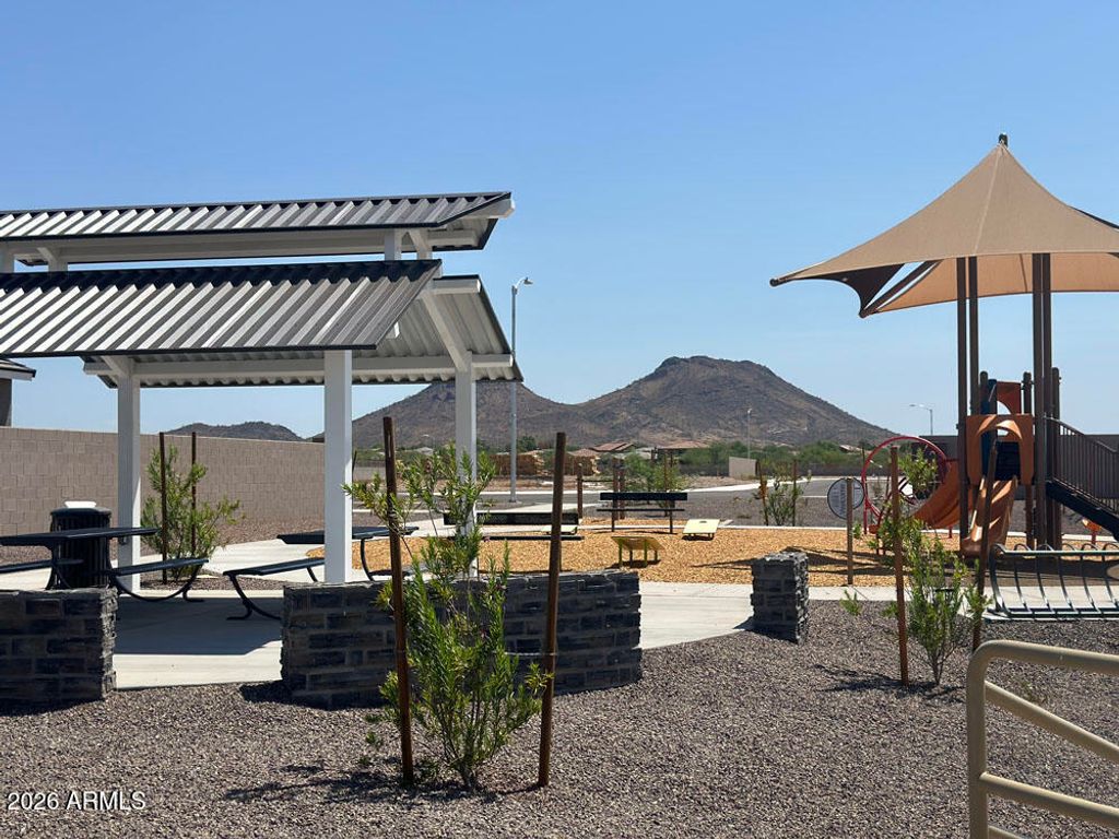 Image 20 of property listing at 25540 N 77TH Drive, Peoria, AZ 85383