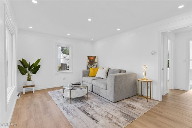 109 Avalon Avenue, Bedford, OH 44146