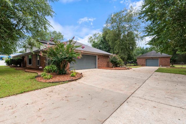 157 S Broadview, Greenbrier, AR 72058