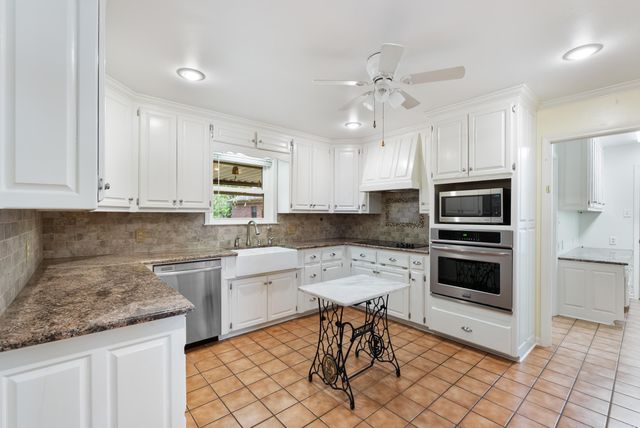 157 S Broadview, Greenbrier, AR 72058