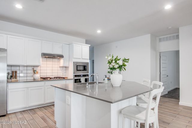 12746 E Giada Drive, Vail, AZ 85641