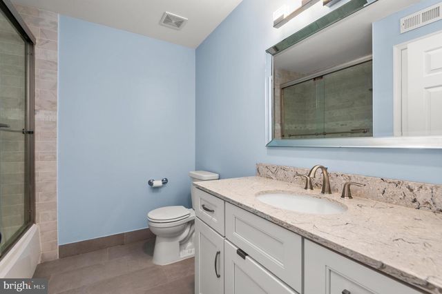 6 KANON CT, Newtown, PA 18940