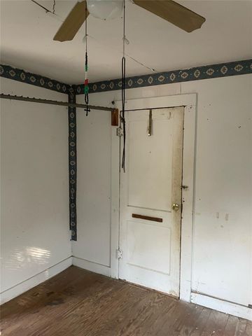 908 N Vogelsang Ave, Cameron, TX 76520