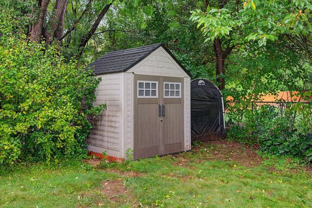 69 Lynch Drive, Holyoke, MA 01040