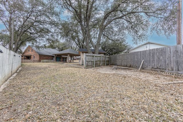 5206 Chaparral Drive, Waco, TX 76710