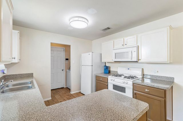 414 Laurel Sage Drive, Houston, TX 77339