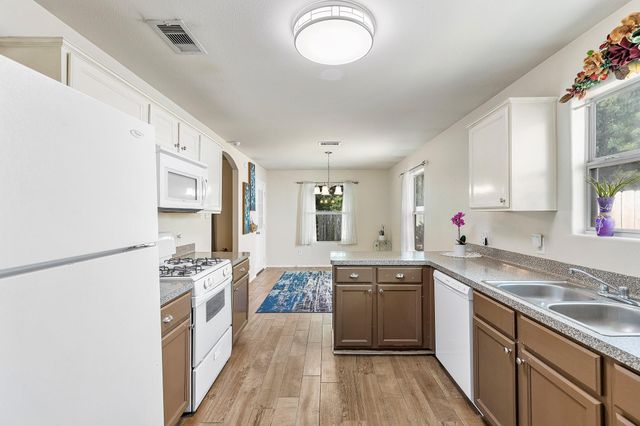 414 Laurel Sage Drive, Houston, TX 77339