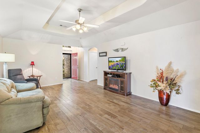 414 Laurel Sage Drive, Houston, TX 77339