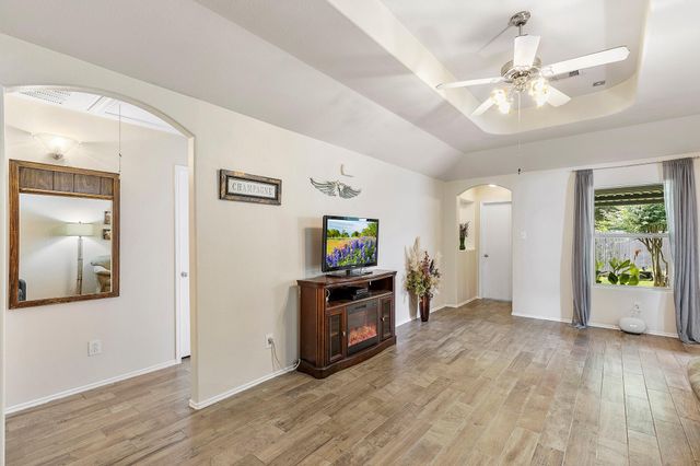 414 Laurel Sage Drive, Houston, TX 77339