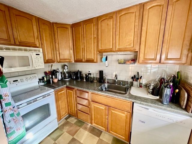 28 Shackle Way 151, Swampscott, MA 01907