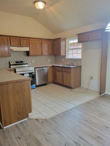 3514 Ellis Avenue, Moore, OK 73160