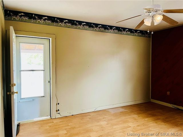 707 Georgian Avenue, Sellersburg, IN 47172