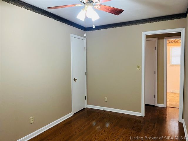 707 Georgian Avenue, Sellersburg, IN 47172