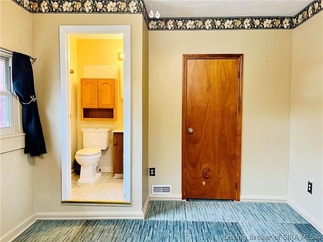 707 Georgian Avenue, Sellersburg, IN 47172