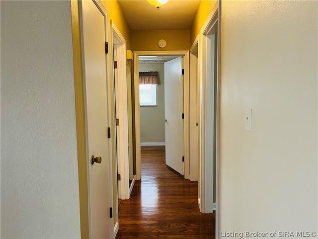 707 Georgian Avenue, Sellersburg, IN 47172