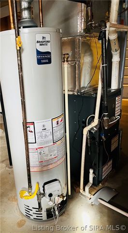 707 Georgian Avenue, Sellersburg, IN 47172