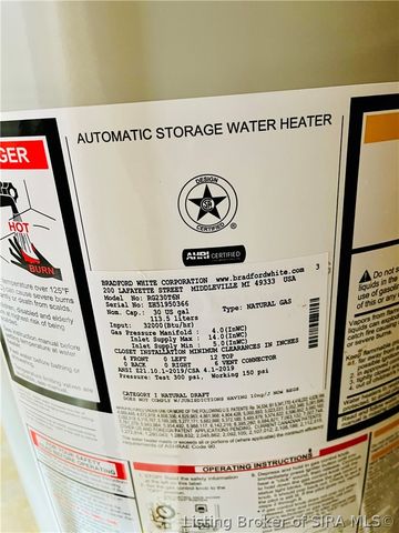 707 Georgian Avenue, Sellersburg, IN 47172