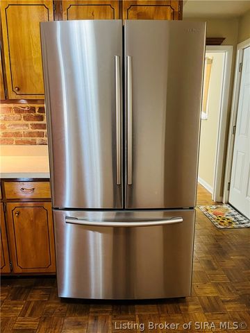 707 Georgian Avenue, Sellersburg, IN 47172