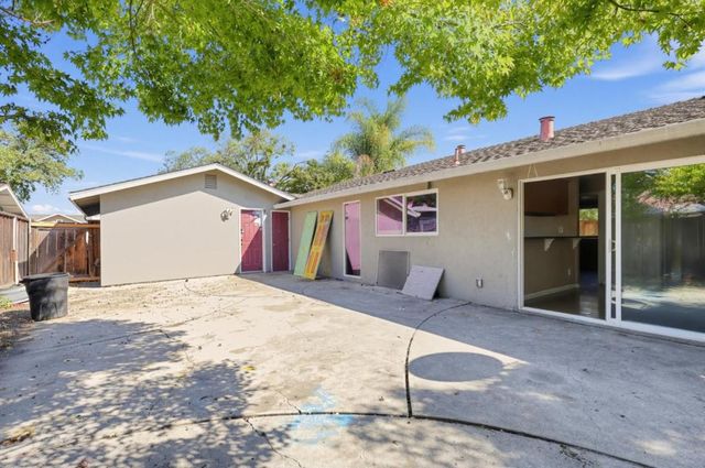 850 Lakebird Drive, Sunnyvale, CA 94089